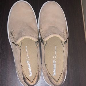 Brand new Womens Timberland beige zipper boat shoe